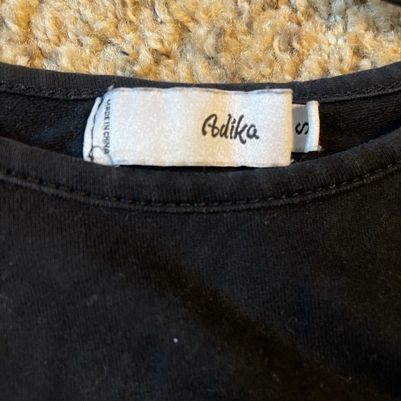 BLACK CROP TOP - Picture 3 of 3